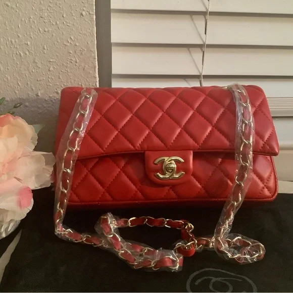 Red Crossbody/Shoulder Bag - Picture 1 of 9